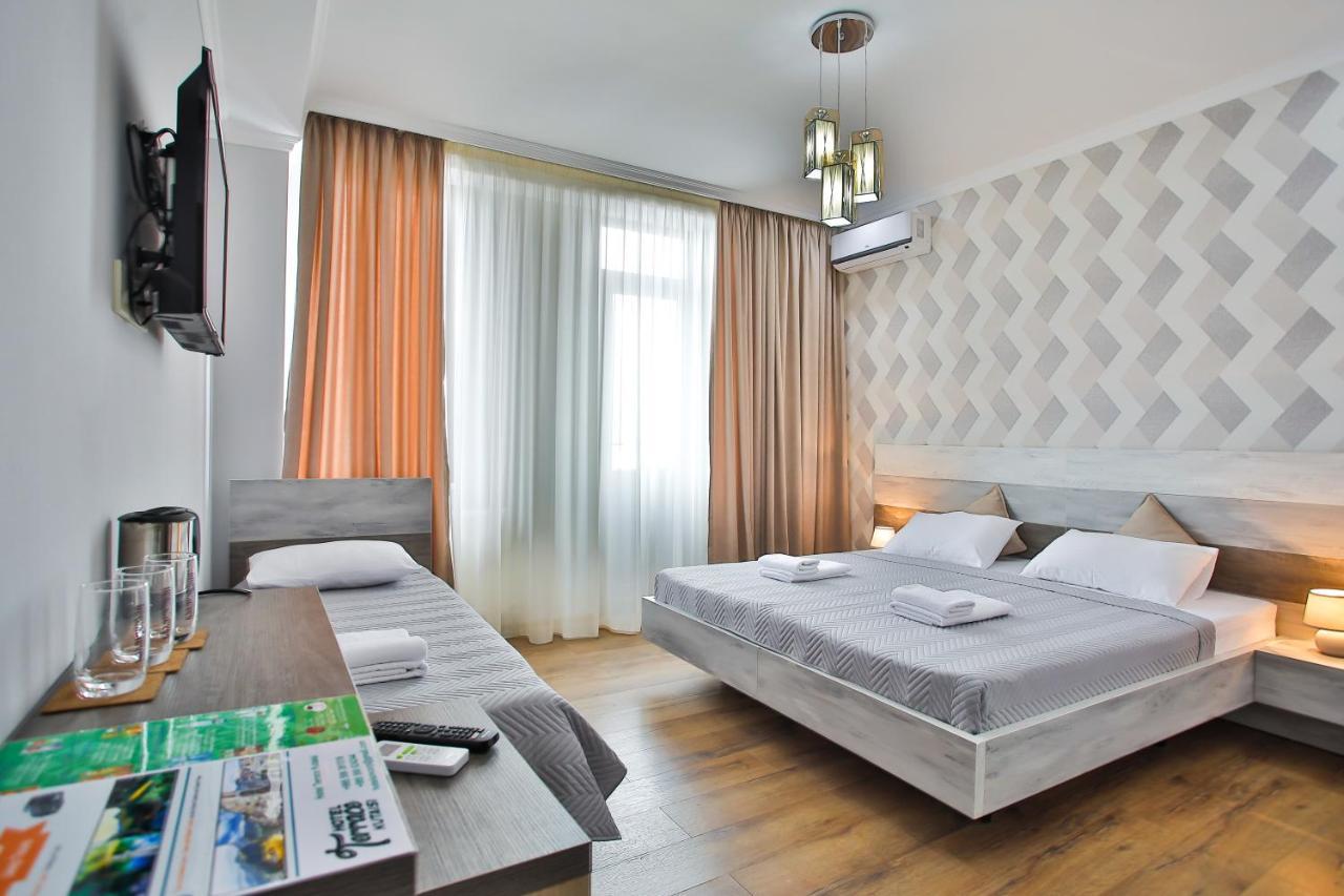 Hotel Terrace Kutaisi Exterior photo